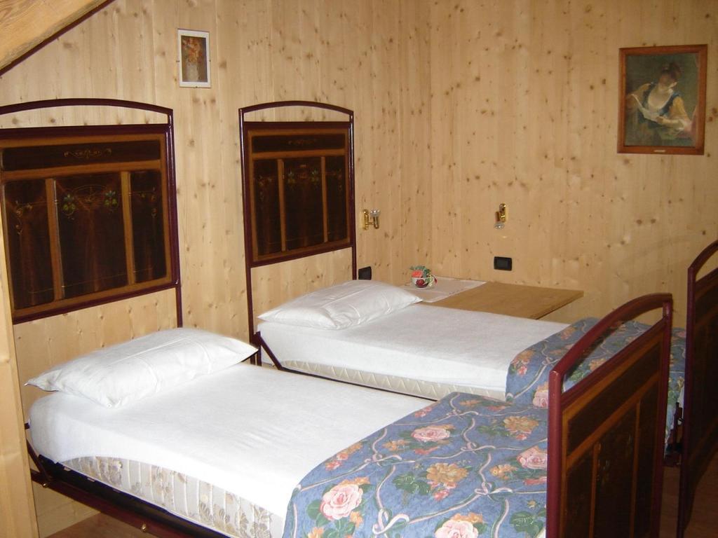 Residenza Domino Aparthotel Selva di Cadore Rum bild