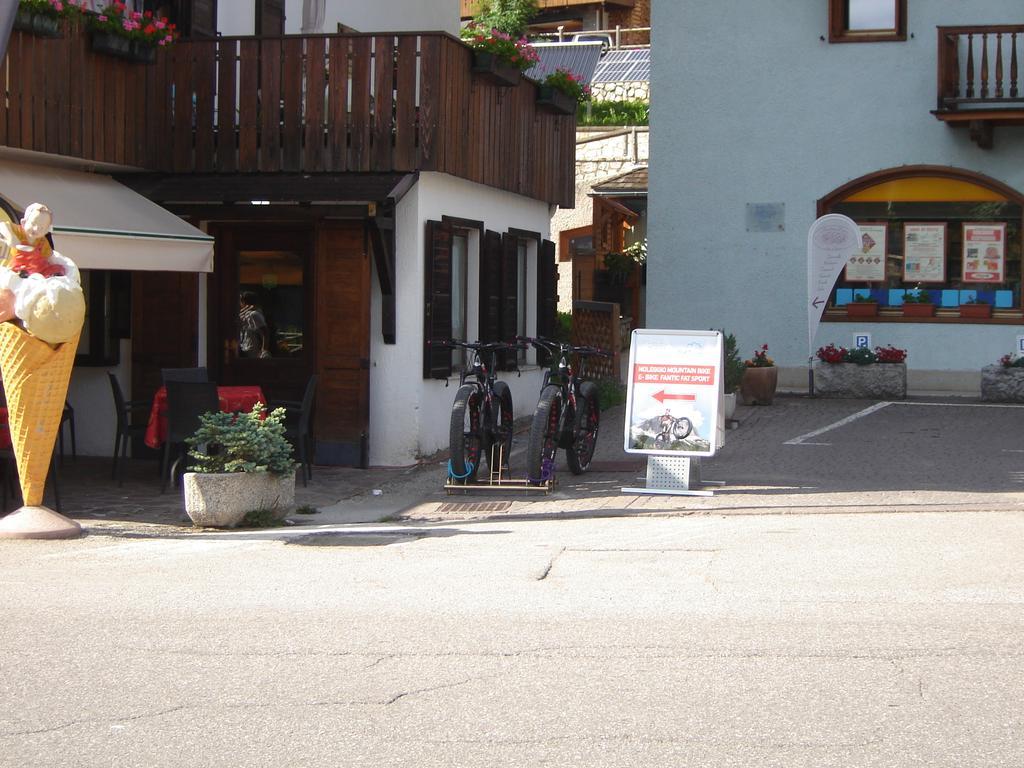 Residenza Domino Aparthotel Selva di Cadore Exteriör bild