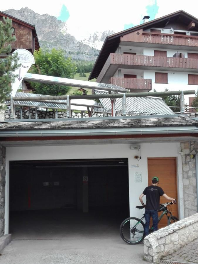 Residenza Domino Aparthotel Selva di Cadore Exteriör bild